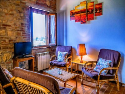 Apartment Chalet in Tuscany with Pool and Scenic Views - Features photo 29