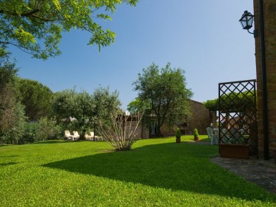Apartment Rustic Retreat in Tuscany with Pool - Outdoor photo 20