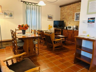 Apartment Rustic Retreat in Tuscany with Pool - Features photo 34