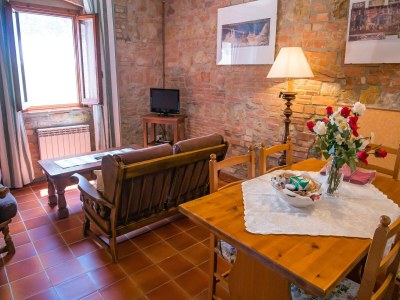 Apartment Apartment in Tuscany with Pool & Garden - Features photo 30