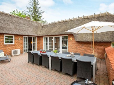 Holiday house 12 person holiday home in Væggerløse - Outdoor photo 10