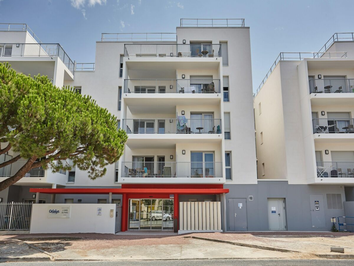 Holiday park Apartment in Royan near Sandy Beaches - Outdoor photo 4