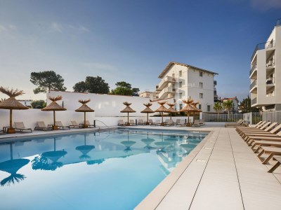 Holiday park Apartment in Royan near Sandy Beaches in Charente-Maritime - Holiday park