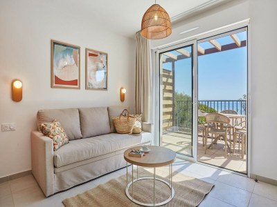 Holiday park Apartment in Giens with Pool & Beach Access - Features photo 17