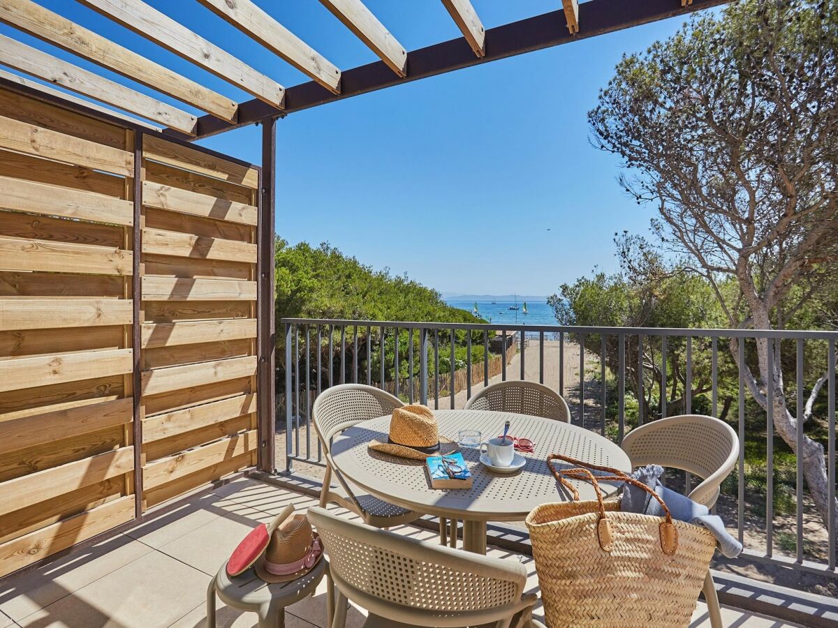 Holiday park Apartment in Giens with Pool & Beaches Nearby - Outdoor photo 3