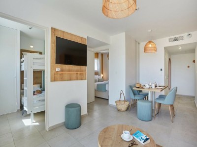 Holiday park Apartment in Giens with Pool & Beaches Nearby - Features photo 15