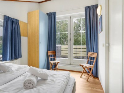 Holiday park Spacious Home with Garden - Features photo 8