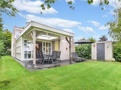 Holiday park Lakeside Escape & Sauna in Brouwershaven - Holiday park