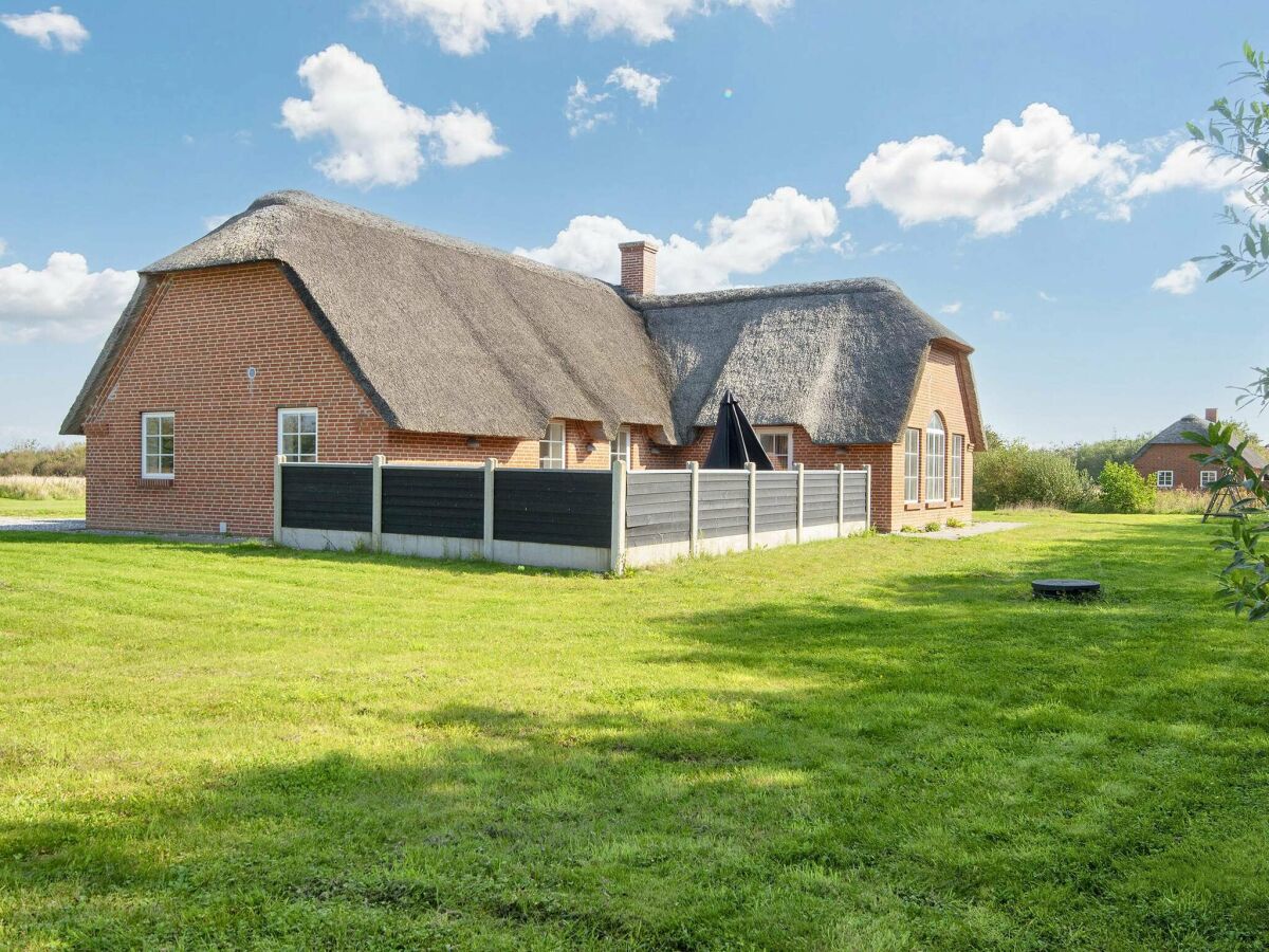 Holiday house Luxurioses Refugium mit Pool - Outdoor photo 3