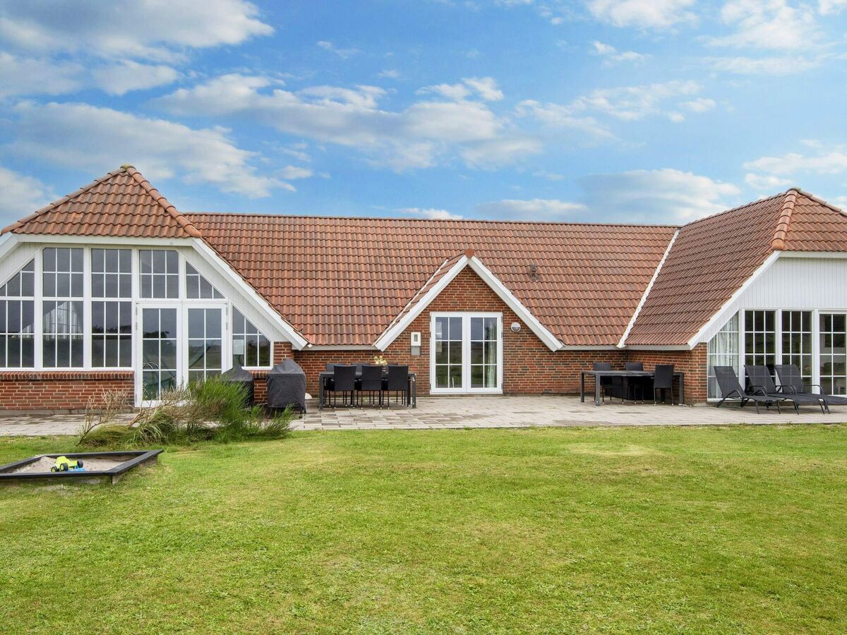 Holiday house Luxus-Poolhaus am Meer -- By Traum Ferienwohnungen