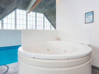 Holiday house Luxus-Poolhaus am Meer -- By Traum Ferienwohnungen - Outdoor photo 11