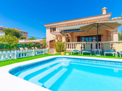 Holiday house MAGDALENA GOMILA MARIMON (LLAC BLAU) - Outdoor photo 2