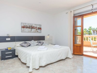 Holiday house MAGDALENA GOMILA MARIMON (LLAC BLAU) - Features photo 31