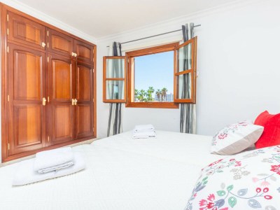 Holiday house MAGDALENA GOMILA MARIMON (LLAC BLAU) - Features photo 34