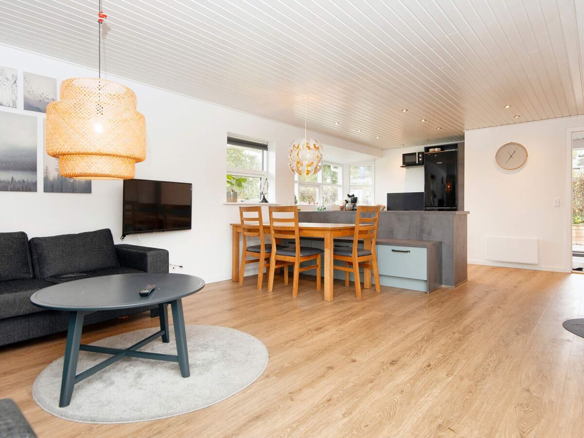 Holiday house 5 person holiday home in Fårvang-By Traum - Outdoor photo 4