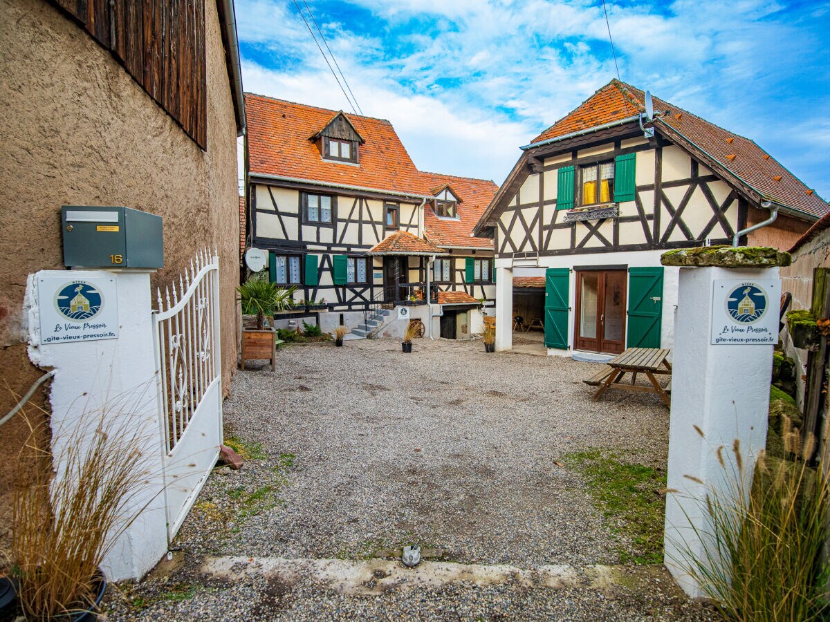 Holiday house Le Vieux Pressoir - Gîtes authentiques en Alsace pour 2 à 15 personnes - Outdoor photo 2