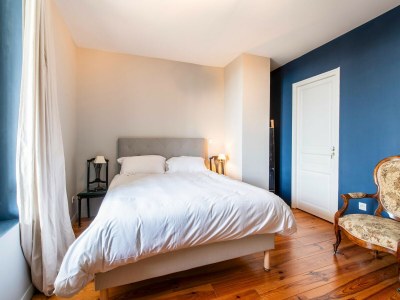 Cottage Mansion with Swimming Pool - Features photo 13