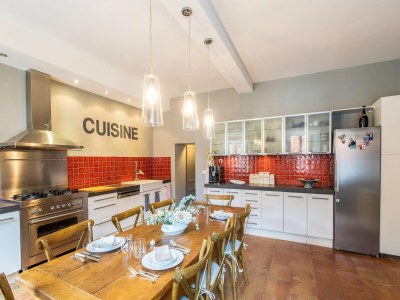 Cottage Mansion with Swimming Pool - Features photo 19