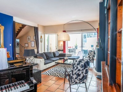 Cottage Mansion with Swimming Pool - Features photo 28