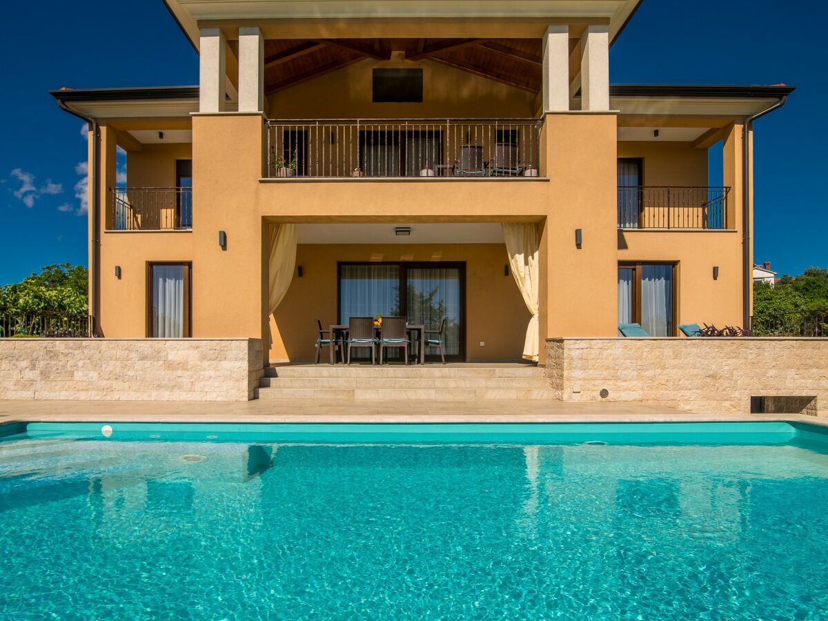 Holiday apartment Villa Cecilia with pool - Outdoor photo 4