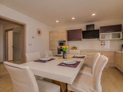 Holiday apartment Villa Cecilia with pool - Features photo 22