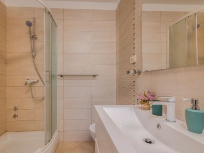 Holiday apartment Villa Cecilia with pool - Features photo 27