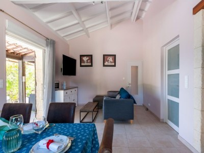 Holiday house Villa in Cannes with Heated Pool & Boat Trips - Features photo 25