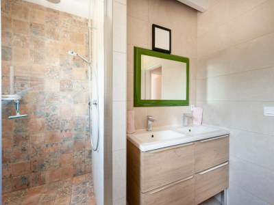 Holiday house Villa in Cannes with Heated Pool & Boat Trips - Features photo 26