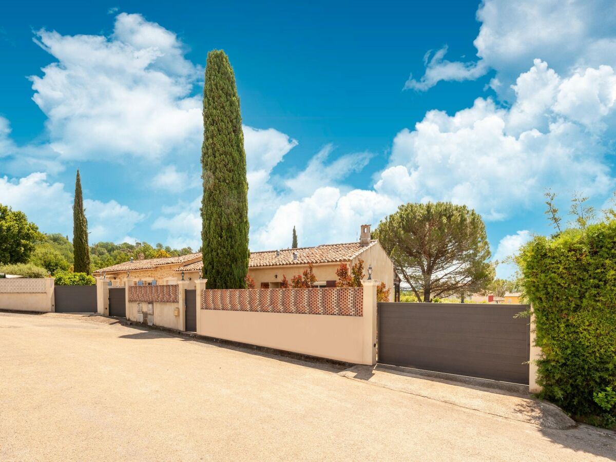 Villa Villa in Callian with Heated Pool and Terrace - Outdoor photo 2