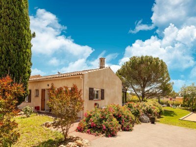 Villa Villa in Callian with Heated Pool and Terrace - Outdoor photo 8