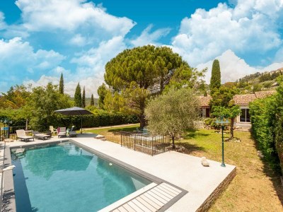 Villa Villa in Callian with Heated Pool and Terrace - Outdoor photo 9