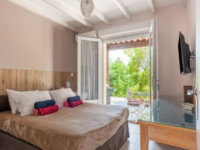 Villa Villa in Callian with Heated Pool and Terrace - Features photo 28