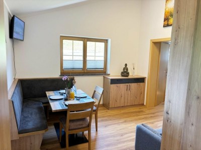 Cottage Sunny Alpine Apartment by the Slopes - Features photo 16