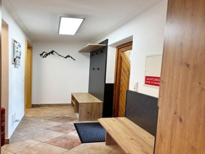 Cottage Sunny Alpine Apartment by the Slopes - Features photo 21