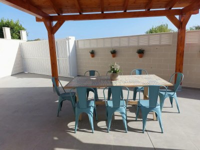 Holiday house Lavish holiday home with private pool - Outdoor photo 2