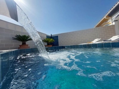 Holiday house Lavish holiday home with private pool - Outdoor photo 6