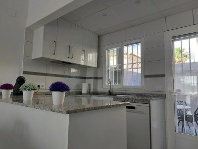 Holiday house Lavish holiday home with private pool - Features photo 15