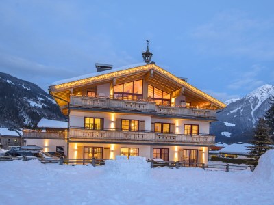 Holiday apartment "Theresia" - Outdoor photo 2