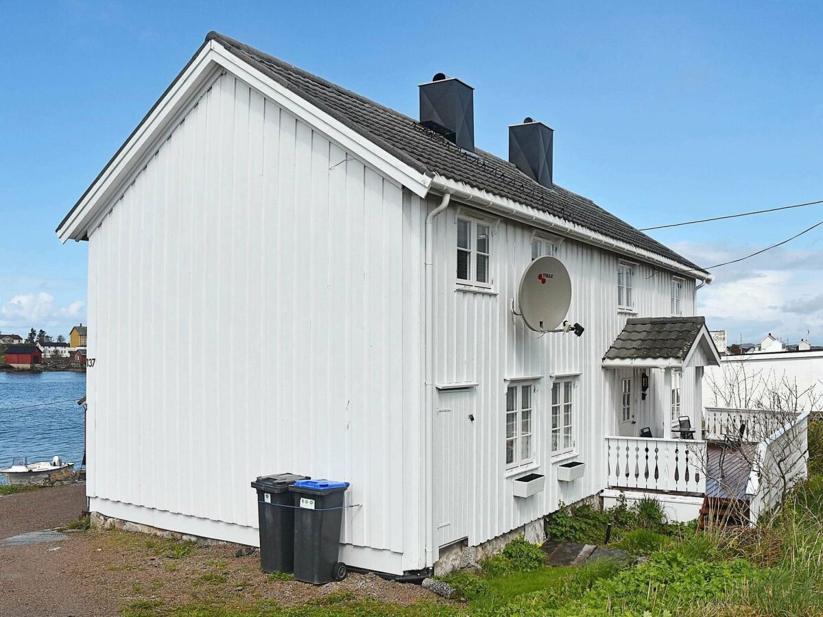 Holiday house 8 person holiday home in averøy - Outdoor photo 4