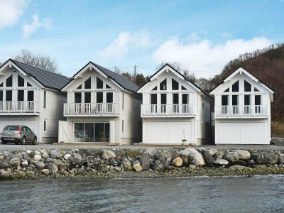 Holiday house 10 Personen Ferienhaus in Brattvåg - Outdoor photo 3