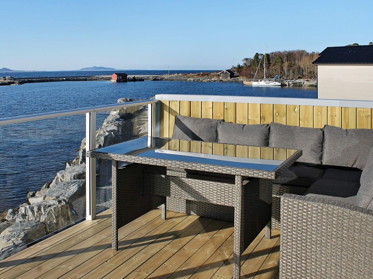 Holiday house 10 person holiday home in Brattvåg - Outdoor photo 4