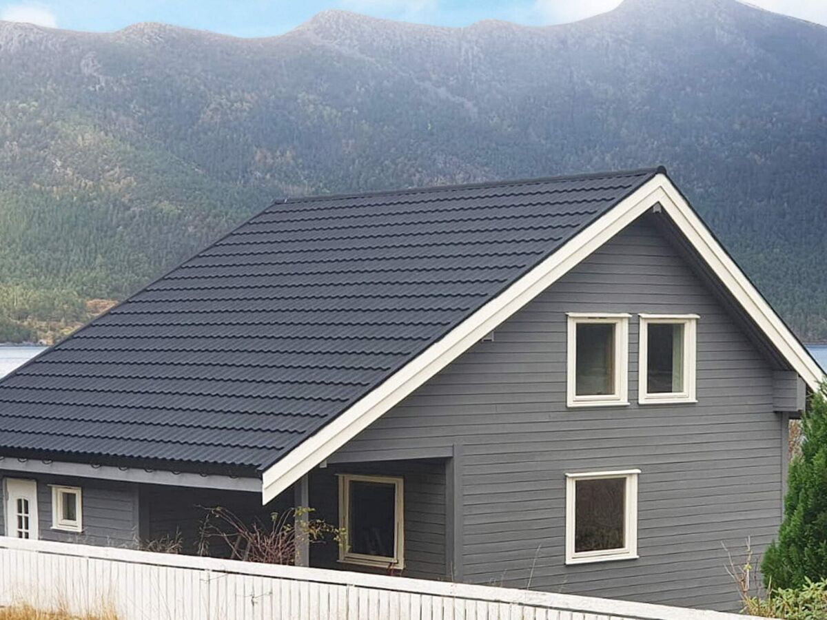 Holiday house 8 person holiday home in Svelgen - Outdoor photo 2