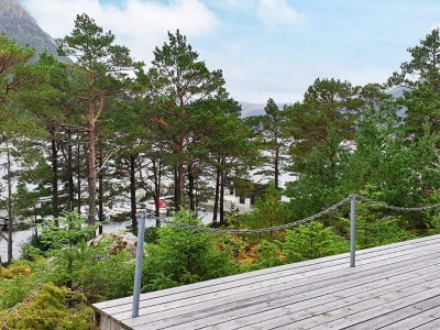 Holiday house 7 person holiday home in Svelgen - Outdoor photo 6