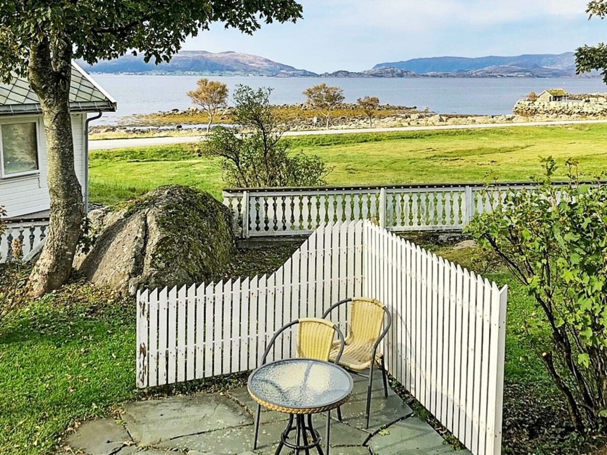 Holiday house 5 person holiday home in Svelgen-By Traum - Outdoor photo 4