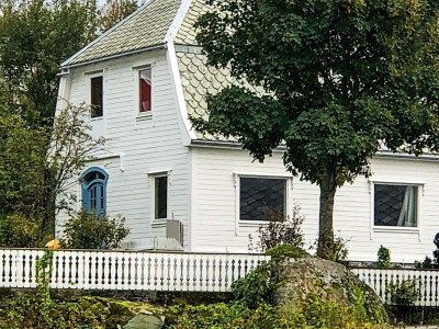 Holiday house 5 person holiday home in Svelgen-By Traum - Outdoor photo 7