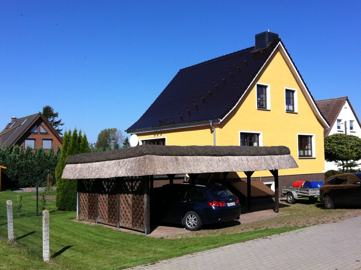 Holiday house "Ostseetraum" - Outdoor photo 2