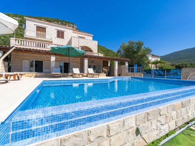 Apartment Beachfront Apartment house Hon with pool - Outdoor photo 13