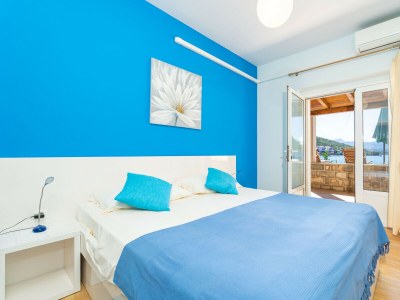 Apartment Beachfront Apartment house Hon with pool - Features photo 39