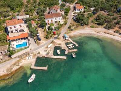 Apartment Beachfront Apartment house Hon with pool - Environment photo 51