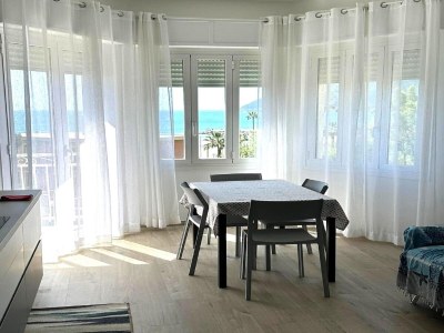Apartment Apartment with sea view and air conditioning - Features photo 9